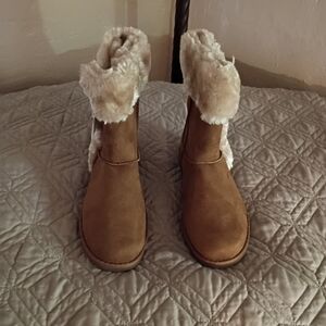 NWT Air Walk Cozy Cognac Faux Fur-Trimmed Boots